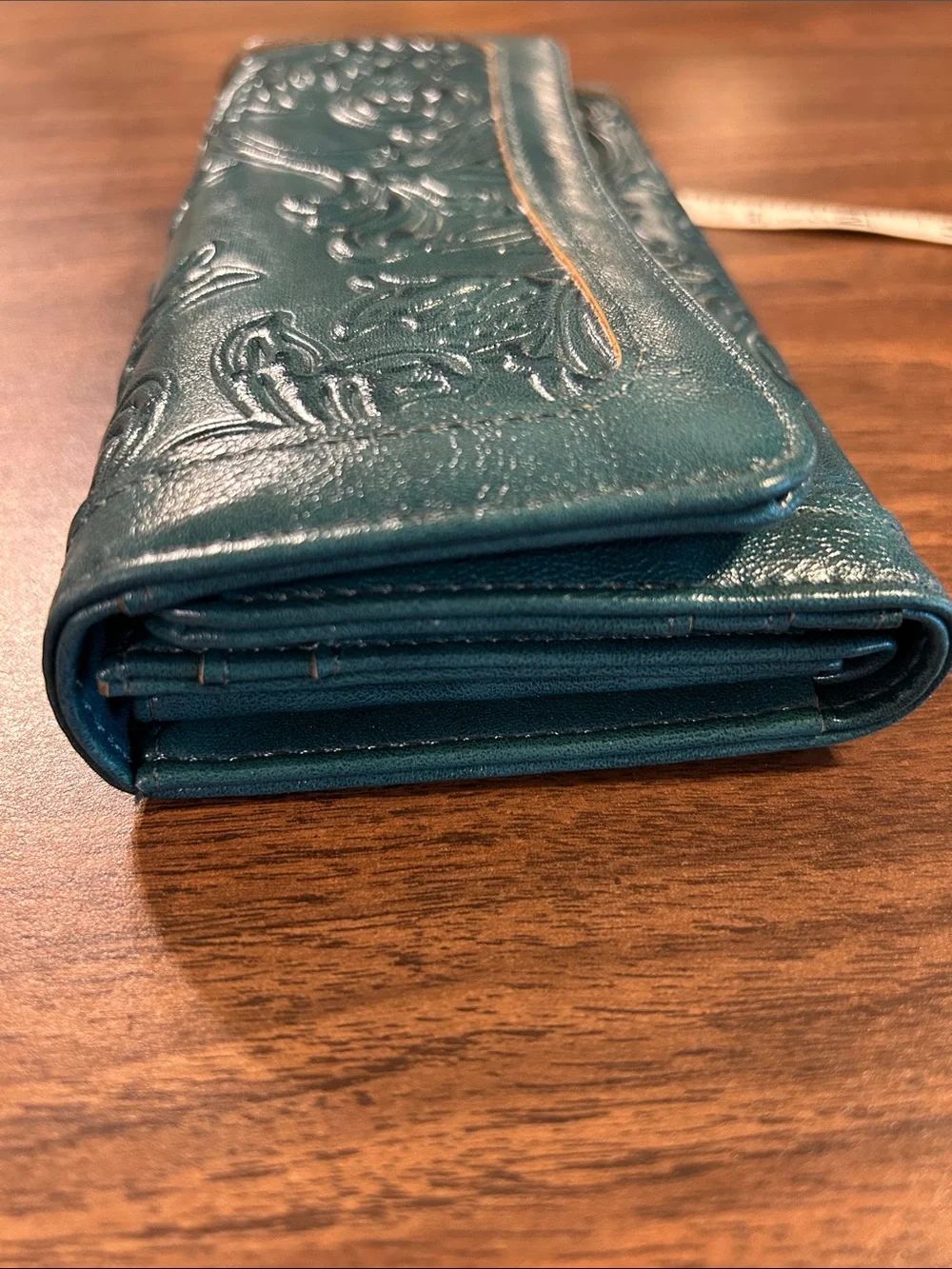 Women's Embossed Leather Card & Key Holder in Teal